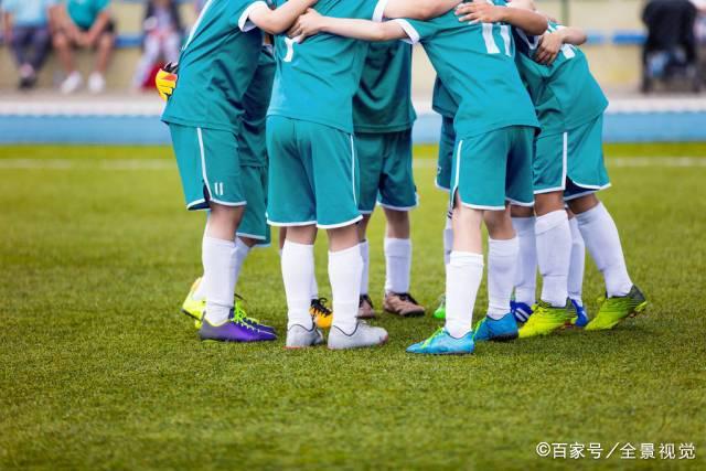 首届全国青少年无人机创新比赛在青岛启幕